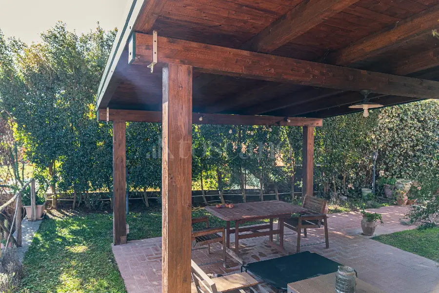 Villa in vendita di 270 mq a €318.000 (rif. 1/2026)
