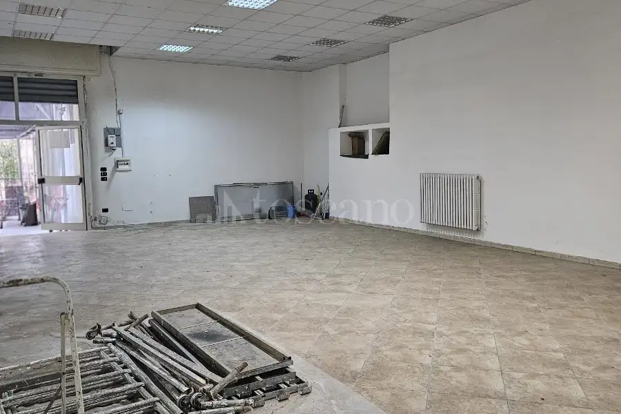 Negozio in affitto di 150 mq a €1.000 (rif. 126/2026)