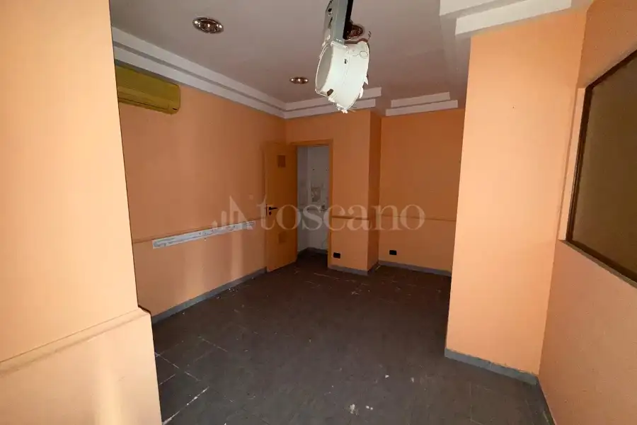 Negozio in vendita di 91 mq a €135.000 (rif. 77/2025)