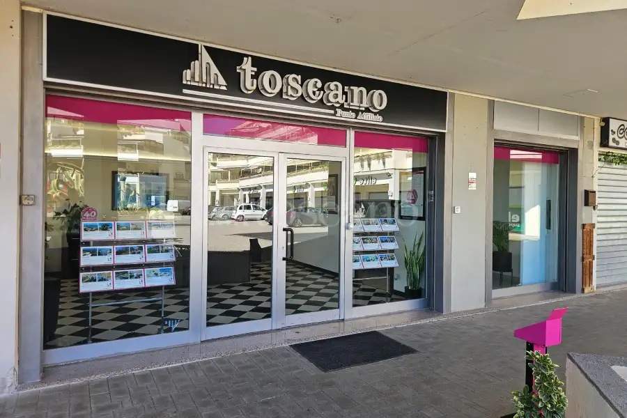 Negozio in vendita di 100 mq a €190.000 (rif. 51/2025)