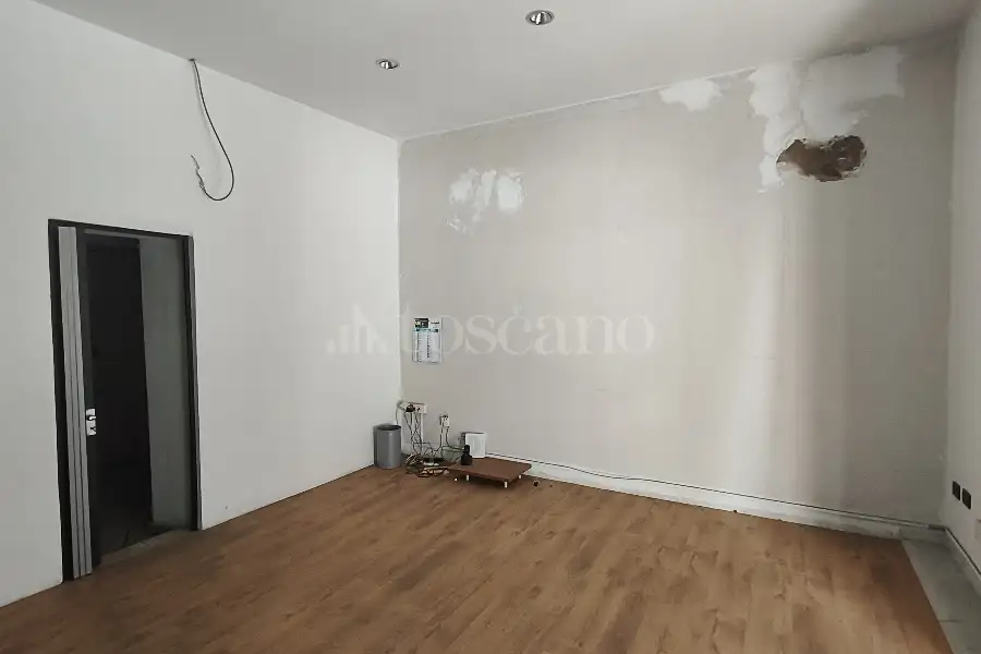 Negozio in affitto di 71 mq a €500 (rif. 159/2024)