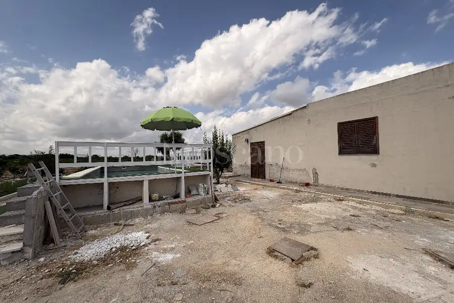 Villa in vendita di 198 mq a €158.000 (rif. 112/2026)