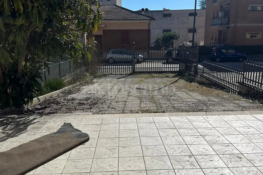 Negozio in vendita di 318 mq a €500.000 (rif. 29/2025)