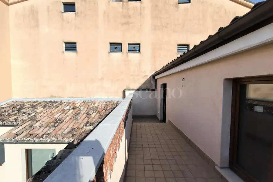 Casa Indipendente in vendita di 300 mq a €450.000 (rif. 32/2026)