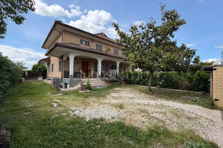 Villa Bifamiliare in vendita di 310 mq a €535.000 (rif. 28/2026)