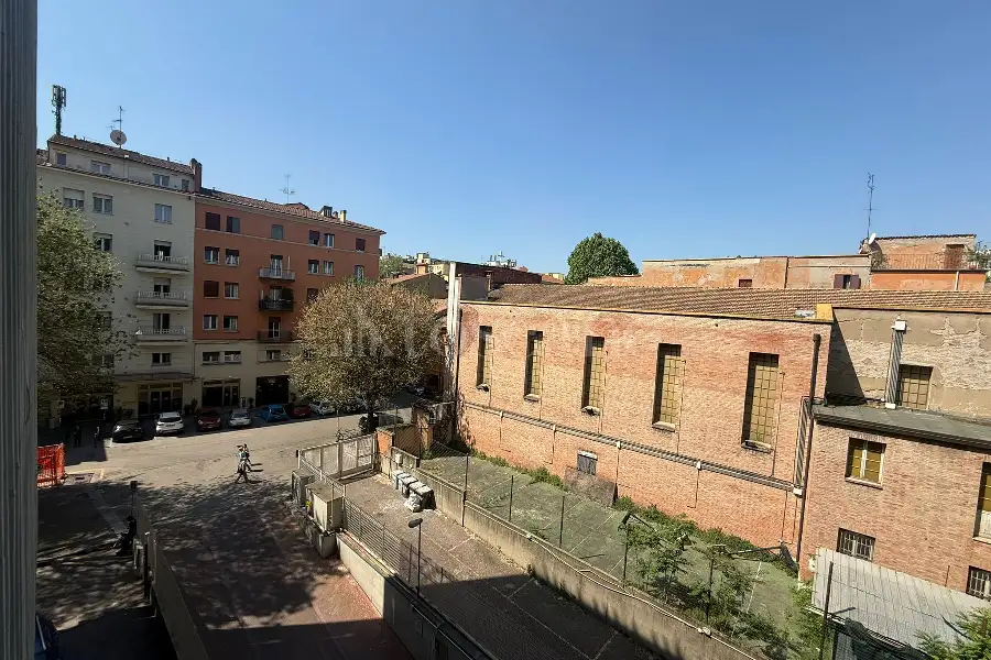 Ufficio in affitto di 100 mq a €1.100 (rif. 29/2026)