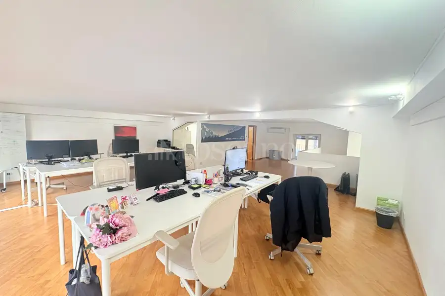 Negozio in vendita di 160 mq a €219.000 (rif. 10/2026)