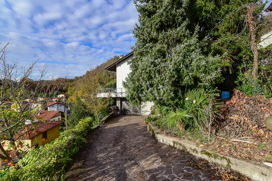 Casa Indipendente in vendita di 350 mq a €510.000 (rif. 50/2025)