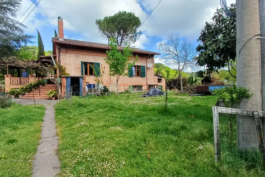 Casa Indipendente in vendita di 130 mq a €380.000 (rif. 7/2026)