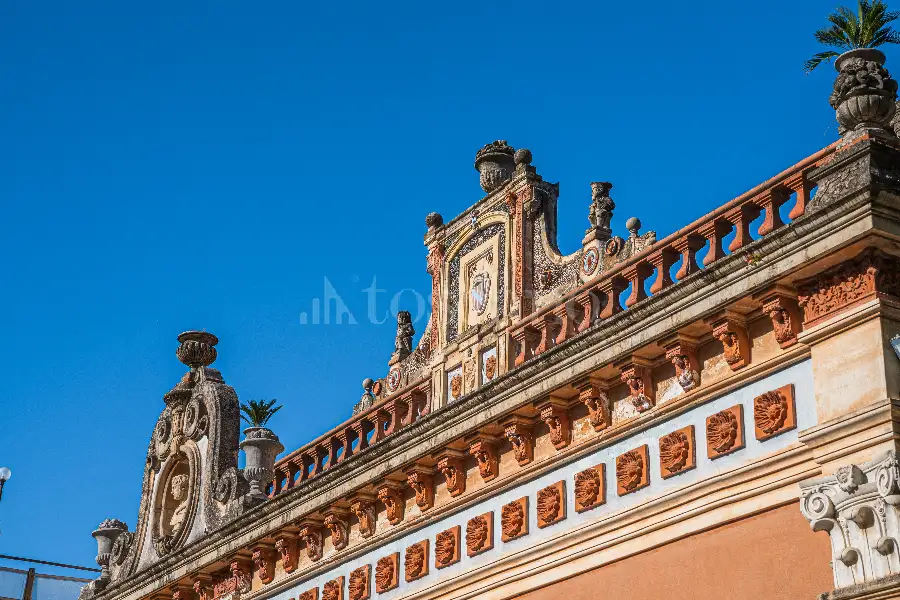 Villa in vendita di 1.200 mq a €4.250.000 (rif. 61/2026)