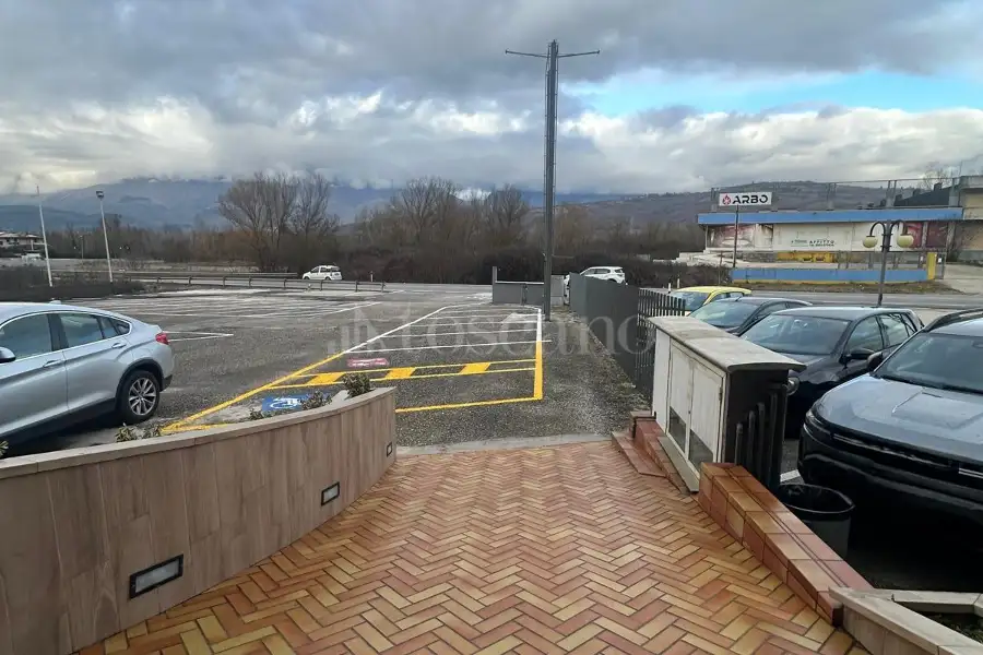 Negozio in affitto di 2.100 mq trattativa riservata (rif. 4/2026)