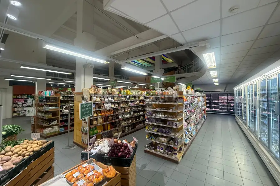 Negozio in vendita di 590 mq trattativa riservata (rif. 7/2026)