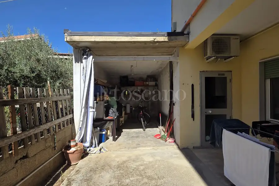 Villa Plurifamiliare in vendita di 575 mq a €580.000 (rif. 33/2026)