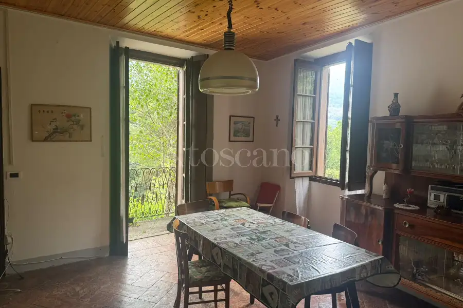 Casa Indipendente in vendita di 155 mq a €95.000 (rif. 25/2026)
