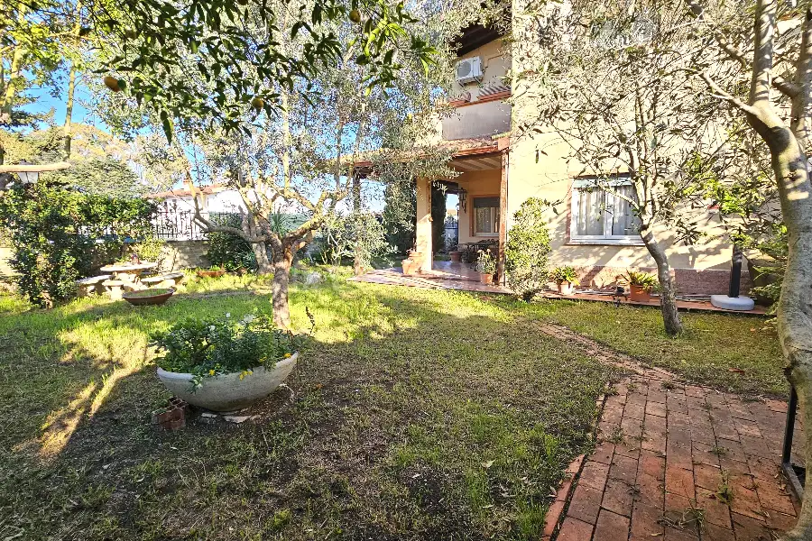 Villa Bifamiliare in vendita di 110 mq a €165.000 (rif. 16/2025)