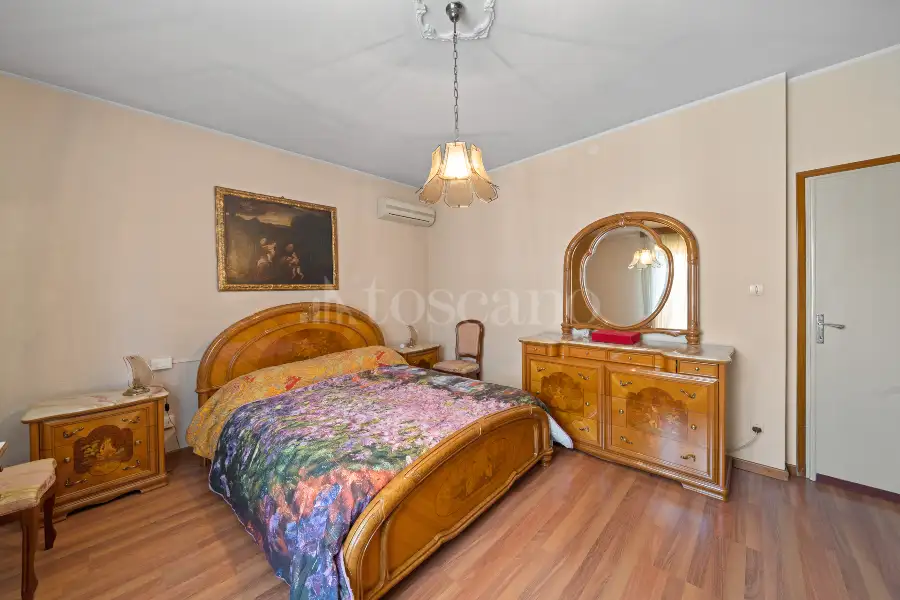 Villa in vendita di 350 mq a €880.000 (rif. 25/2025)