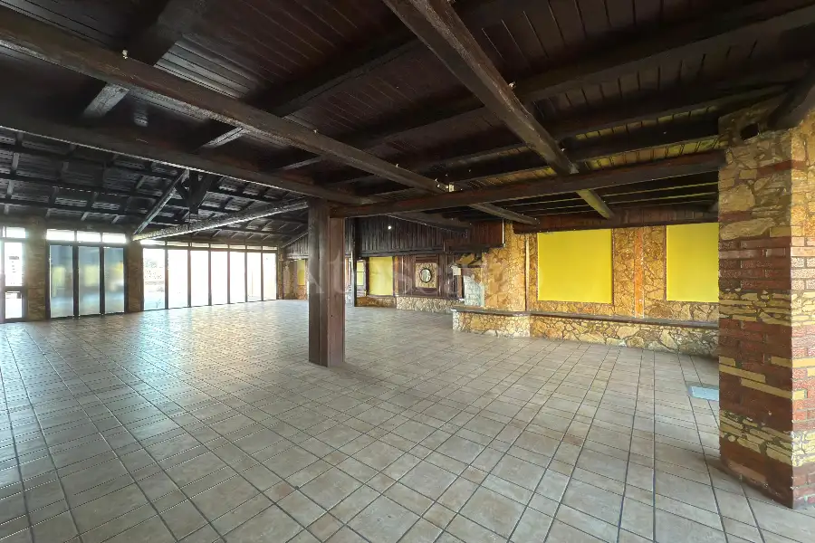 Negozio in vendita di 1.574 mq a €875.000 (rif. 84/2025)