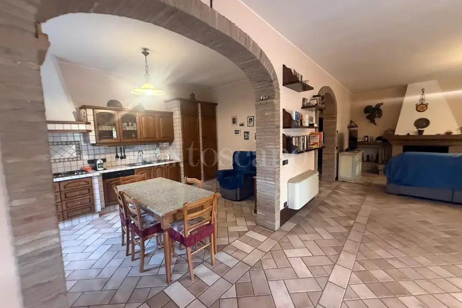 Casa Indipendente in vendita di 332 mq a €655.000 (rif. 52/2026)