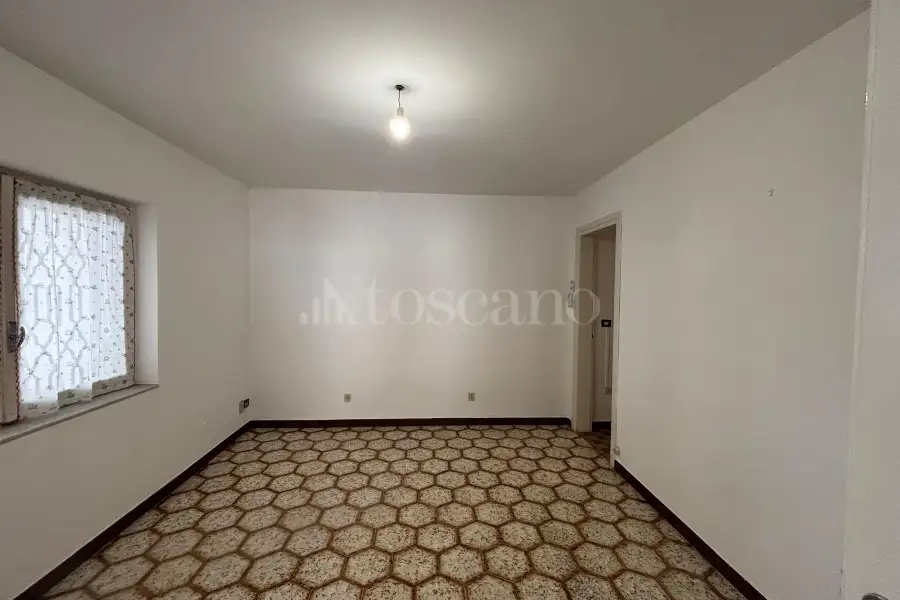 Casa Indipendente in vendita di 284 mq a €220.000 (rif. 19/2025)
