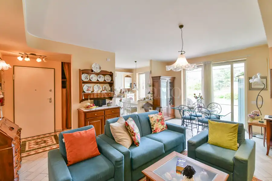 Attico in vendita di 150 mq a €340.000 (rif. 21/2025)