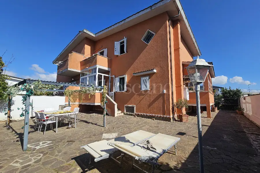 Villa Bifamiliare in vendita di 200 mq a €299.000 (rif. 141/2025)