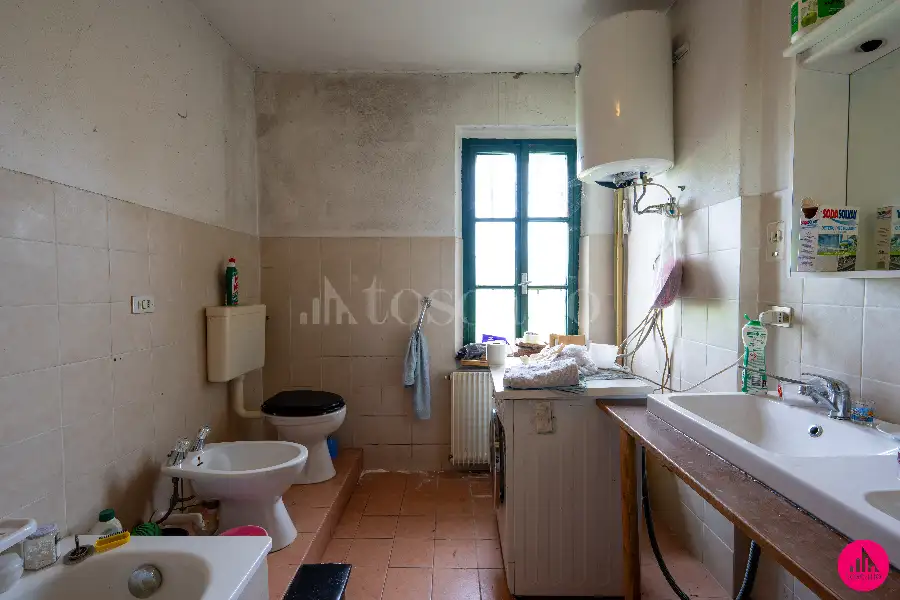 Casale in vendita di 375 mq a €180.000 (rif. 21/2026)