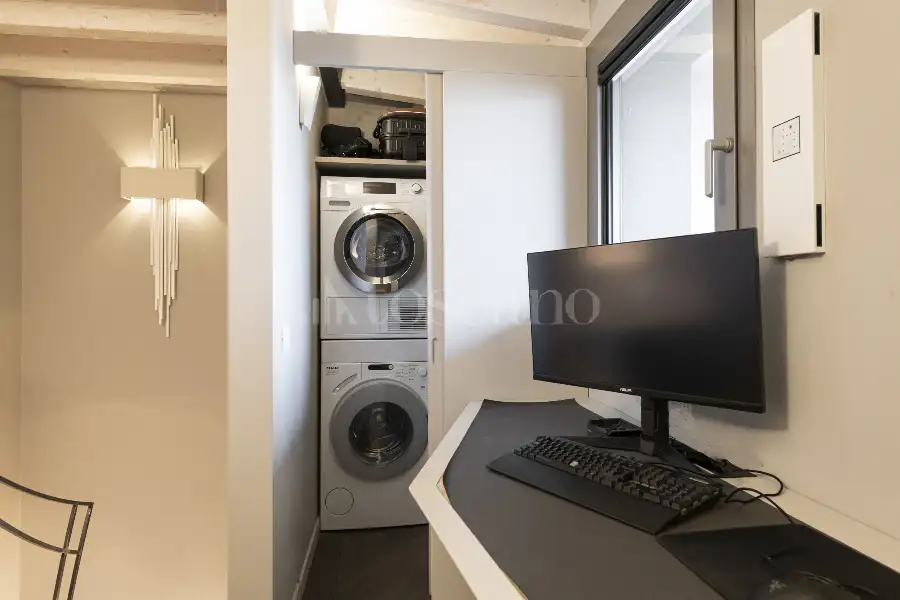 Attico in vendita di 80 mq a €1.100.000 (rif. 74/2026)