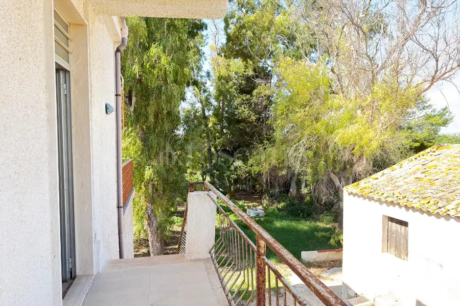 Villa in vendita di 345 mq a €369.000 (rif. 123/2026)