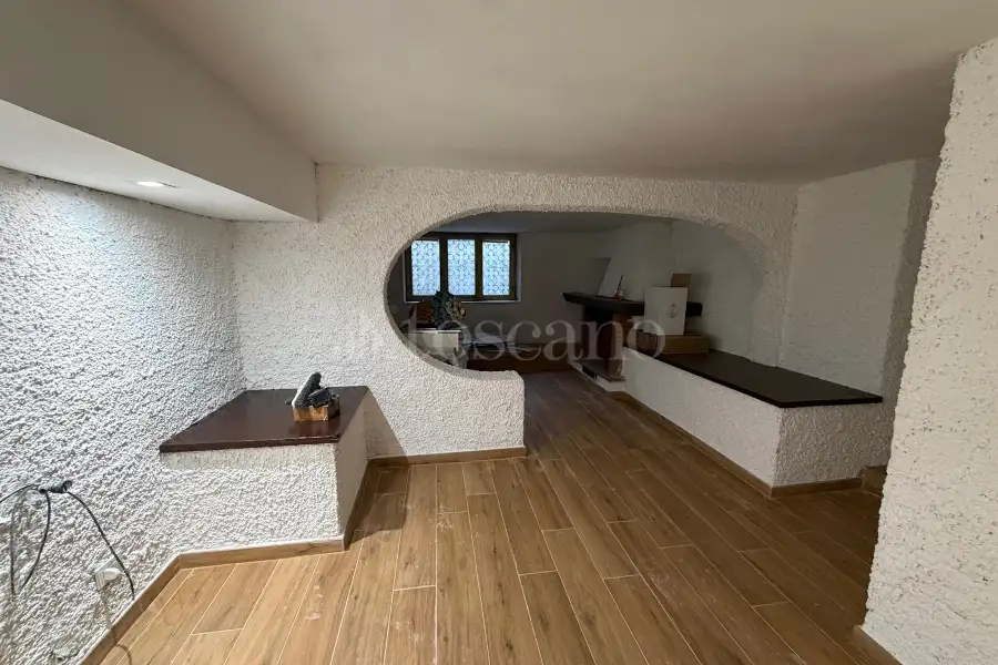 Villa Plurifamiliare in vendita di 200 mq a €689.000 (rif. 1/2026)