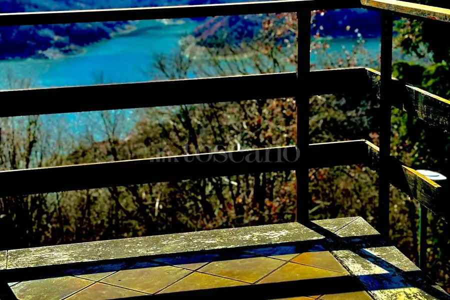 Villa in vendita di 338 mq a €250.000 (rif. 11/2025)