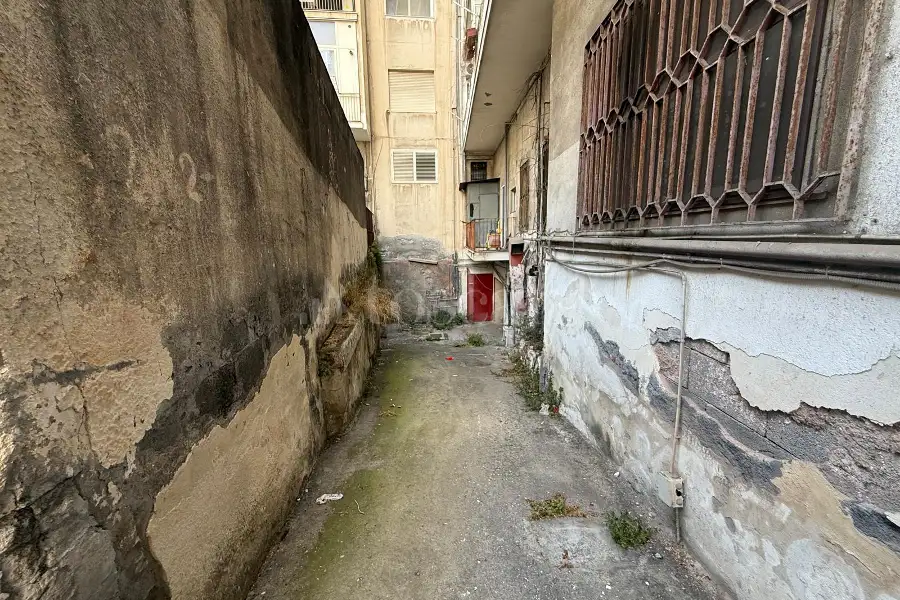 Magazzino in vendita di 342 mq a €250.000 (rif. 111/2026)