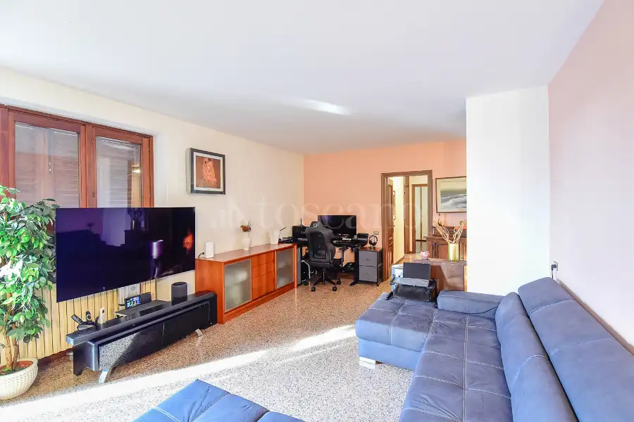 Casa Indipendente in vendita di 350 mq a €510.000 (rif. 50/2025)