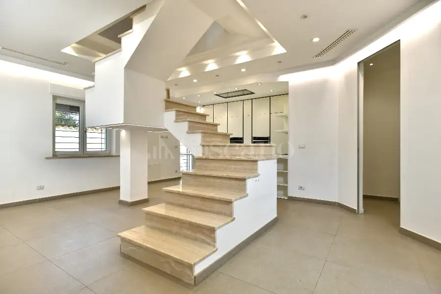 Villa in vendita di 190 mq a €419.000 (rif. 25/2026)