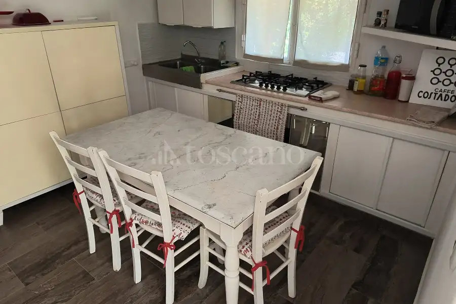 Casa Indipendente in vendita di 250 mq a €879.000 (rif. 203/2026)