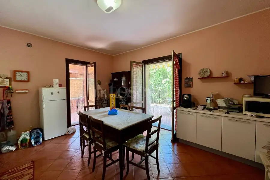 Villa Bifamiliare in vendita di 287 mq a €415.000 (rif. 87/2025)