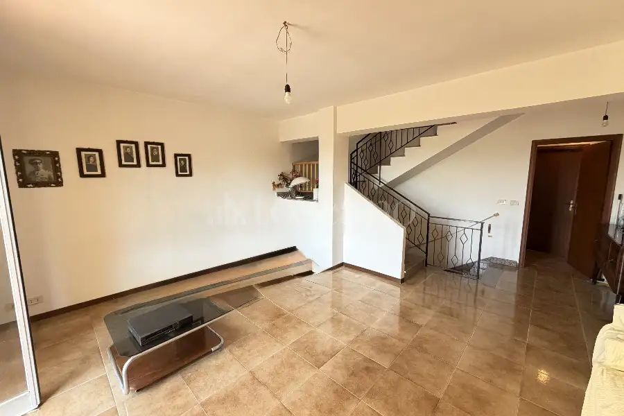 Villino a Schiera in vendita di 165 mq a €195.000 (rif. 25/2026)