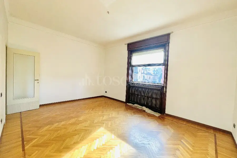 Villa Plurifamiliare in vendita di 255 mq a €650.000 (rif. 3/2026)