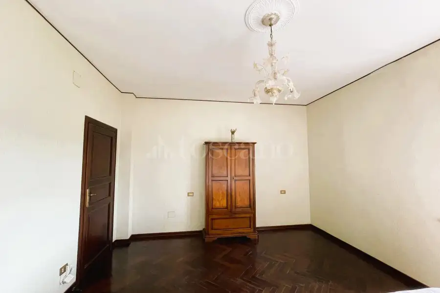 Villa in vendita di 305 mq a €650.000 (rif. 12/2025)