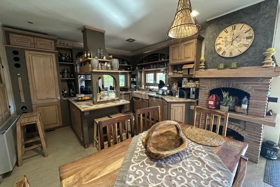 Villa in vendita di 355 mq a €729.000 (rif. 43/2025)