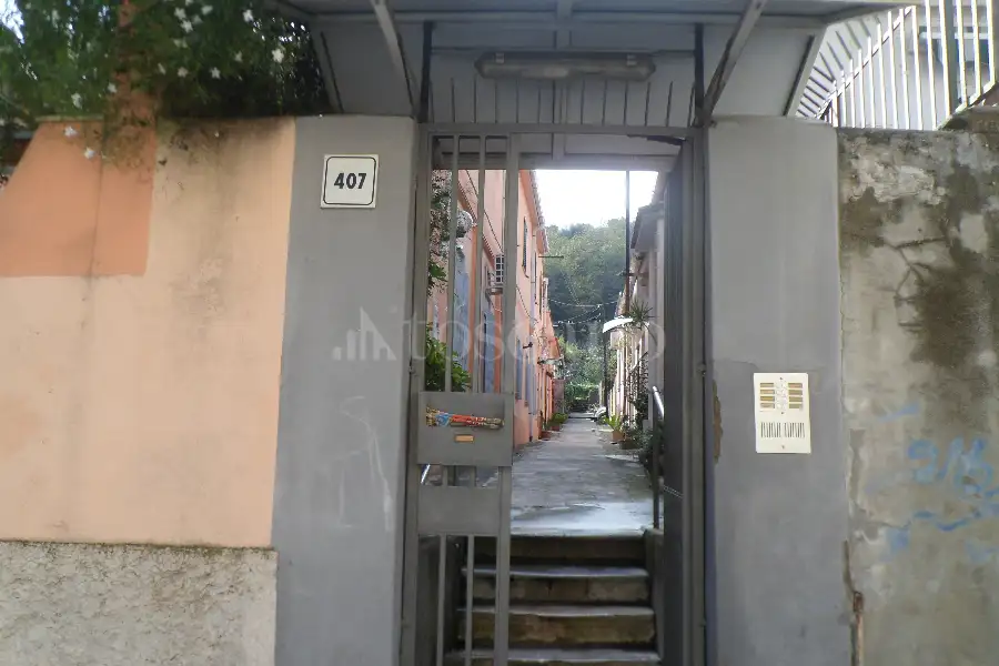 Villa in vendita di 225 mq a €100.000 (rif. 98/2016)