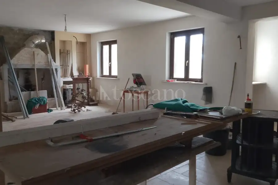 Villa in vendita di 432 mq a €415.000 (rif. 36/2026)