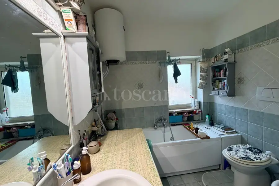 Palazzo in vendita di 300 mq a €375.000 (rif. 3/2026)