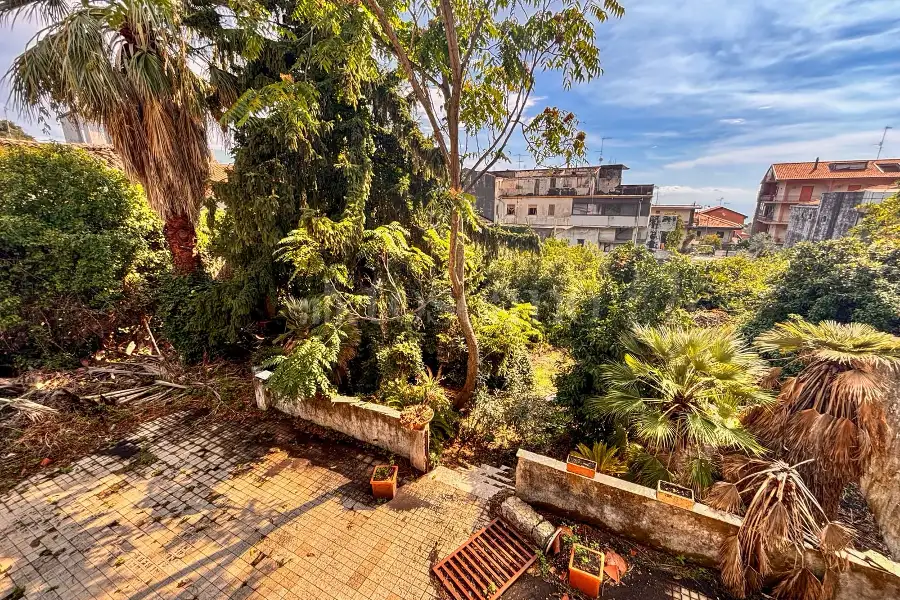 Casa Indipendente in vendita di 313 mq a €295.000 (rif. 134/2026)
