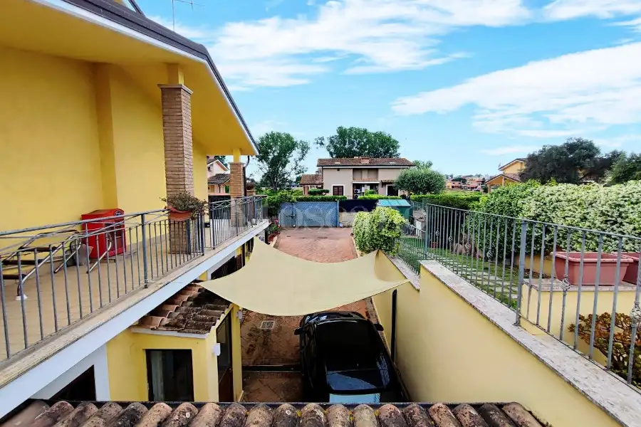 Villa Bifamiliare in vendita di 180 mq a €349.000 (rif. 42/2026)