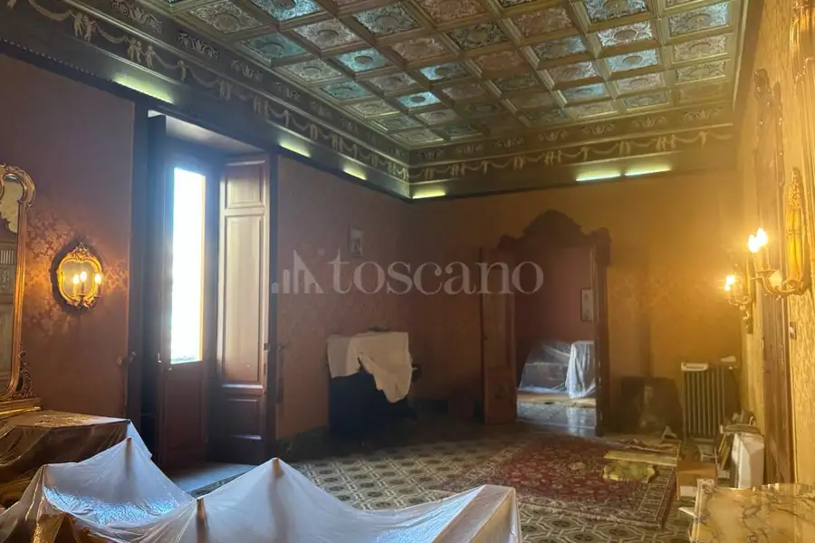 Casa in vendita di 410 mq a €420.000 (rif. 25/2026)