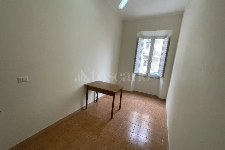 Ufficio in affitto di 87 mq a €550 (rif. 39/2025)
