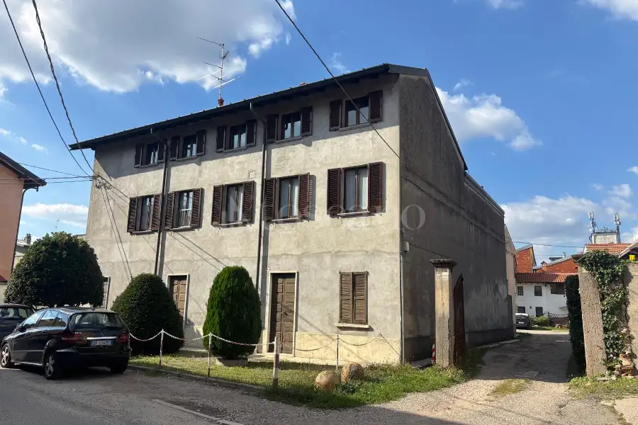 Casa Indipendente in vendita di 284 mq a €220.000 (rif. 19/2025)