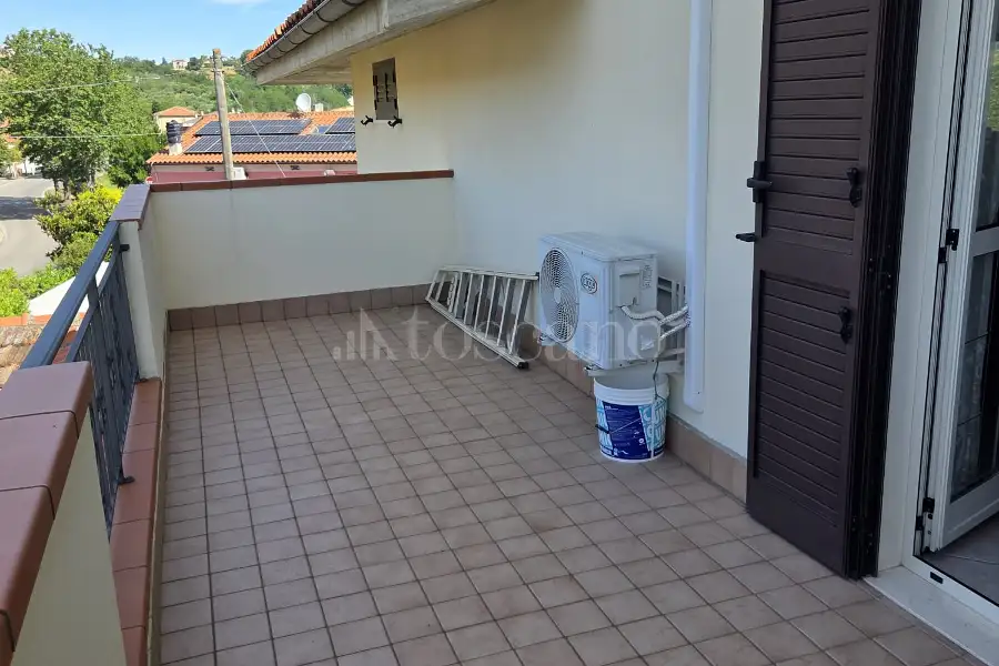 Casale in vendita di 300 mq a €200.000 (rif. 21/2026)