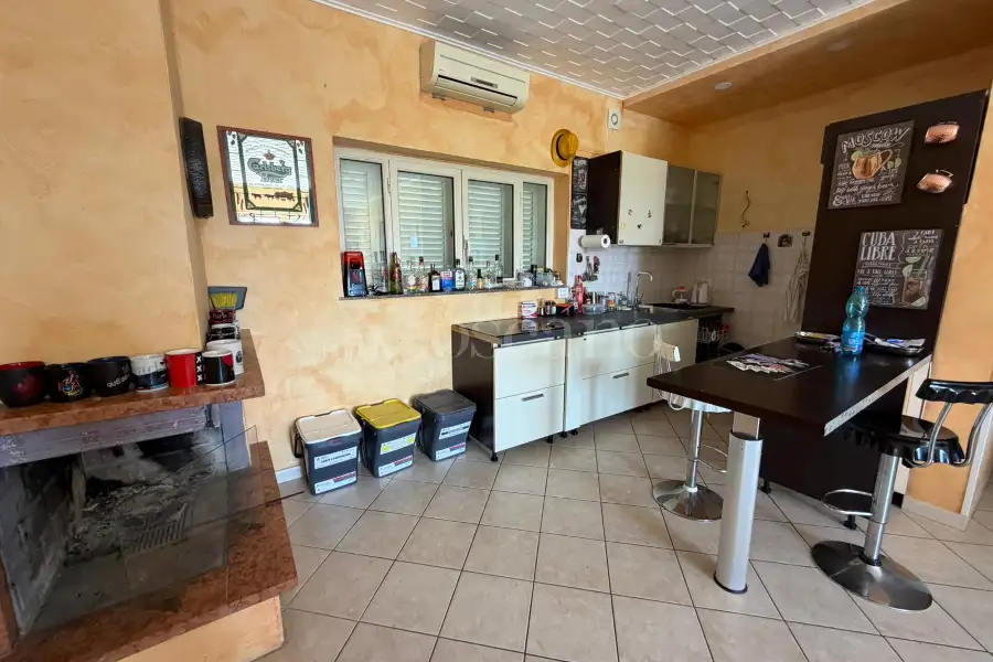 Capannone in vendita di 500 mq a €579.000 (rif. 14/2026)