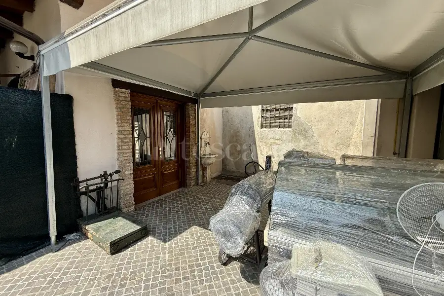 Casa Indipendente in vendita di 280 mq a €348.000 (rif. 19/2025)